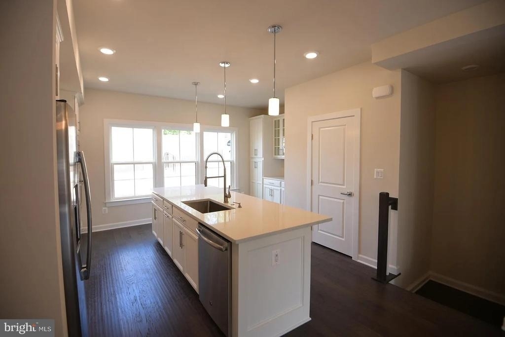 5701 11th Street N - Photo 25