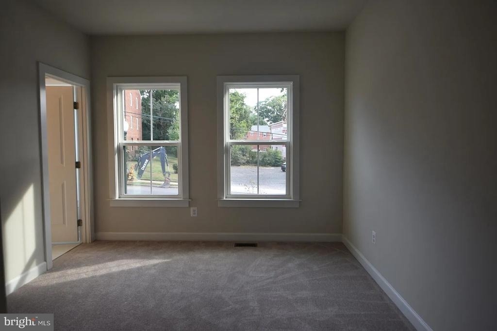 5701 11th Street N - Photo 14