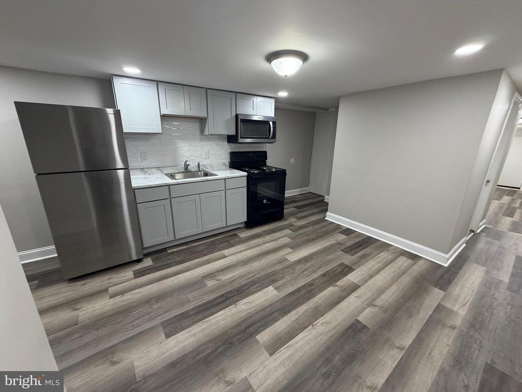 141 S 57th Street - Photo 7