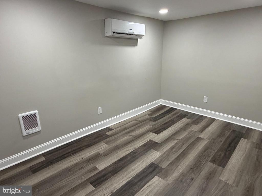 141 S 57th Street - Photo 5