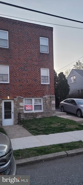 7712 Watson Street - Photo 6
