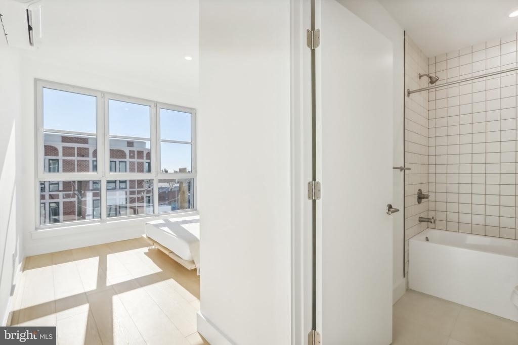 2406 Frankford Avenue - Photo 11