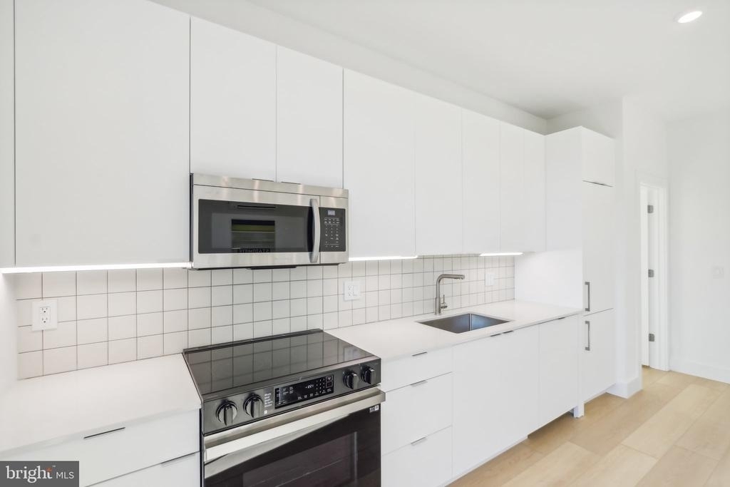 2406 Frankford Avenue - Photo 8