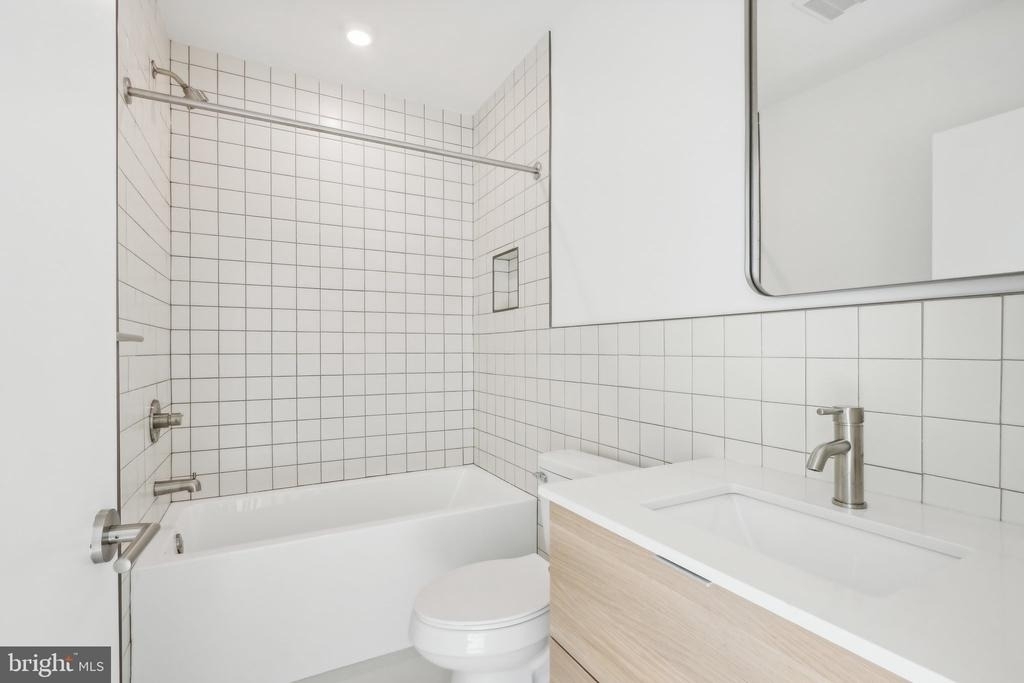 2406 Frankford Avenue - Photo 12