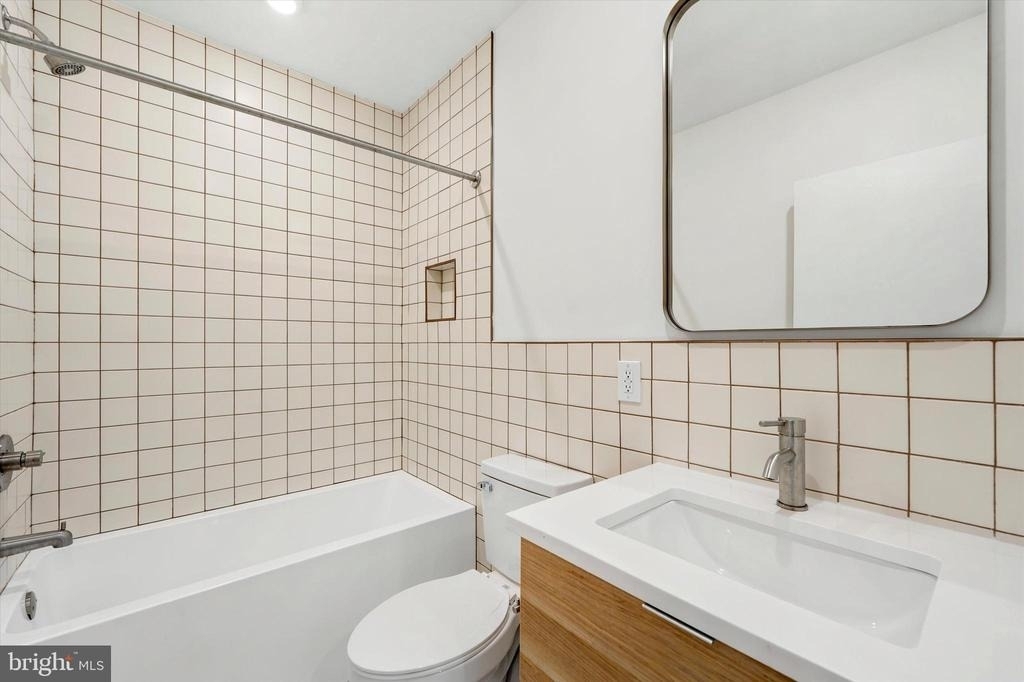 2406 Frankford Avenue - Photo 9