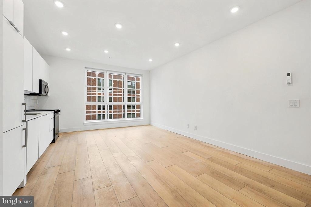 2406 Frankford Avenue - Photo 7