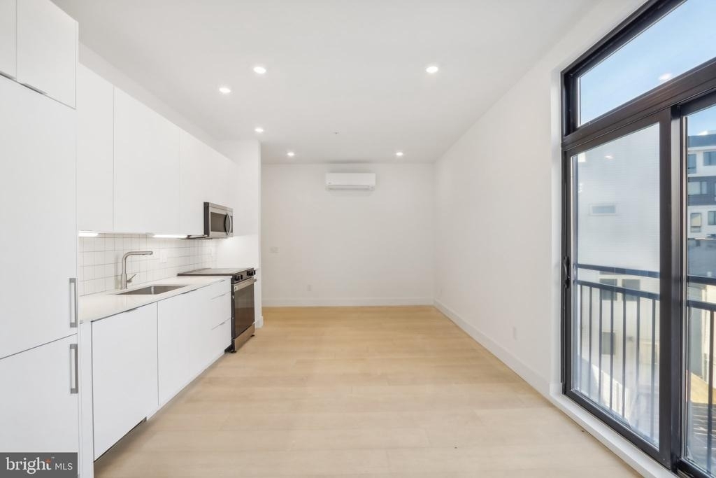 2406 Frankford Avenue - Photo 9