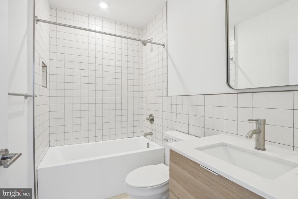 2406 Frankford Avenue - Photo 14