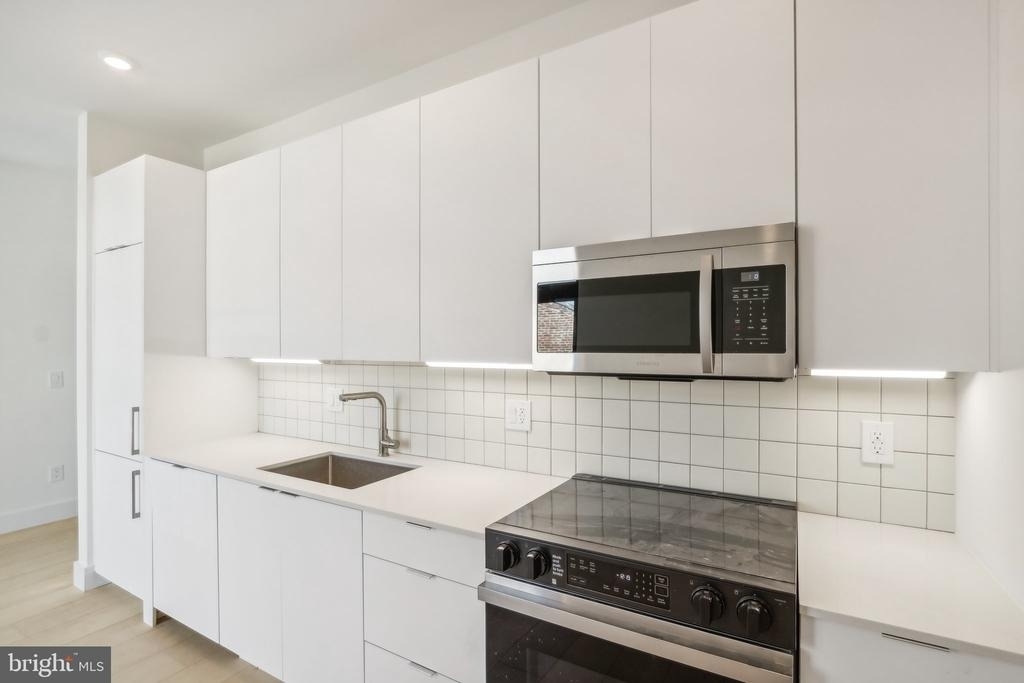 2406 Frankford Avenue - Photo 11