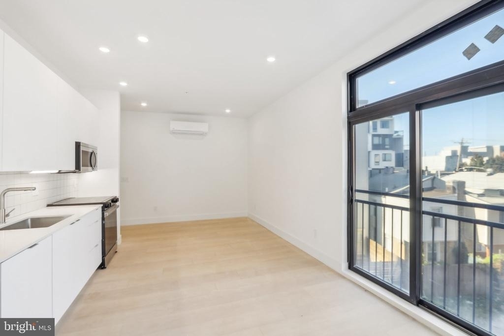 2406 Frankford Avenue - Photo 8