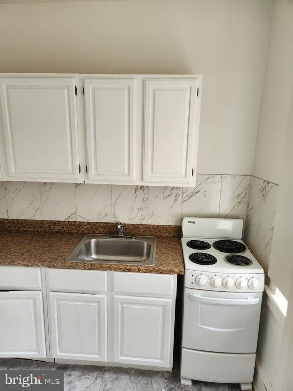 5029 Penn Street - Photo 1