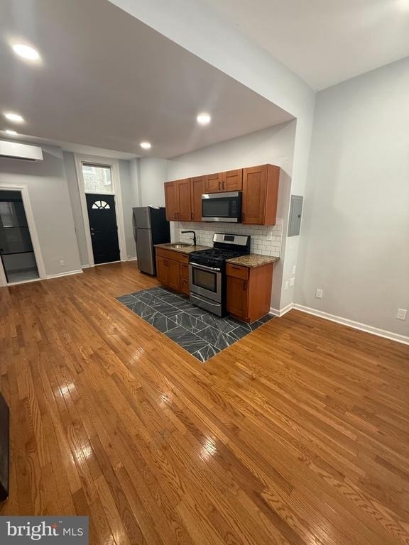 1734 W Girard Avenue - Photo 1
