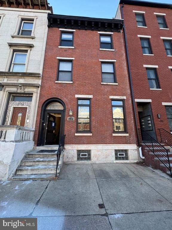 1714 W Girard Avenue - Photo 0