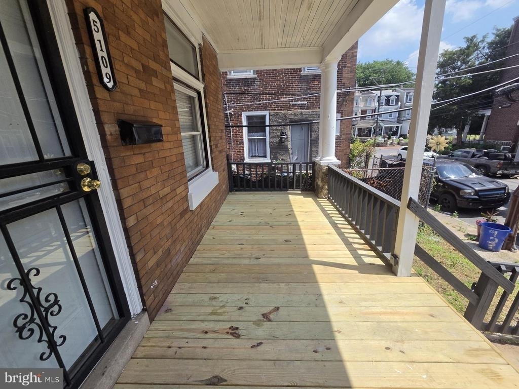 5109 Knox Street - Photo 2