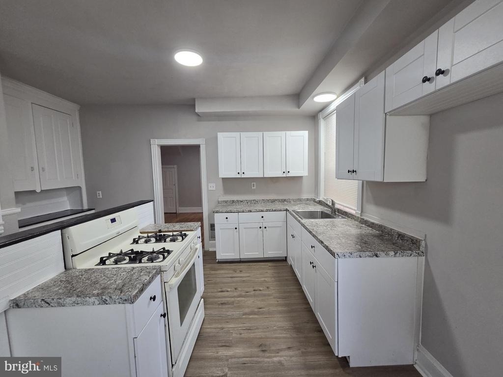 5109 Knox Street - Photo 10