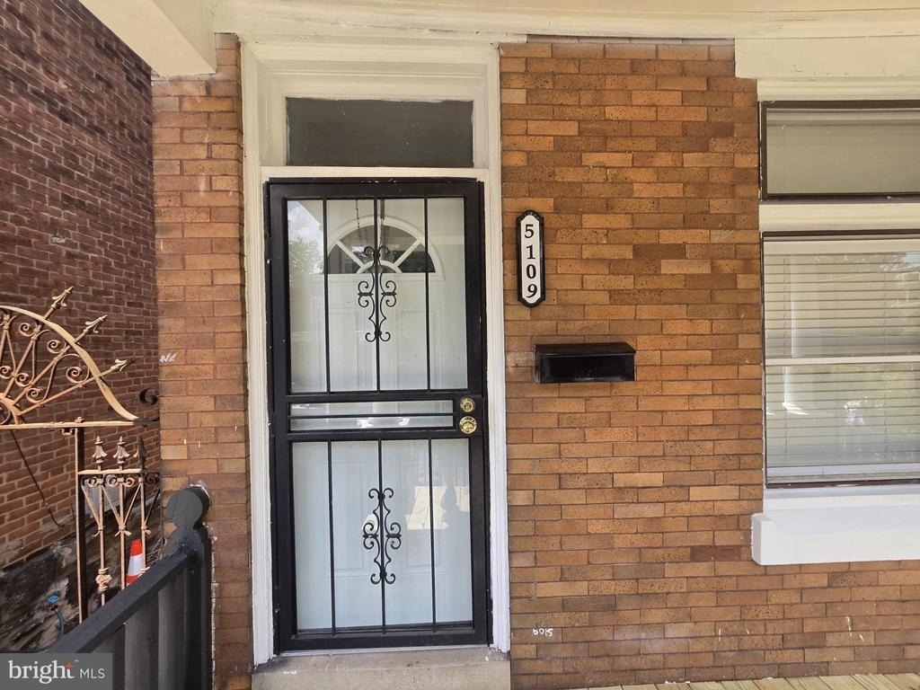 5109 Knox Street - Photo 1