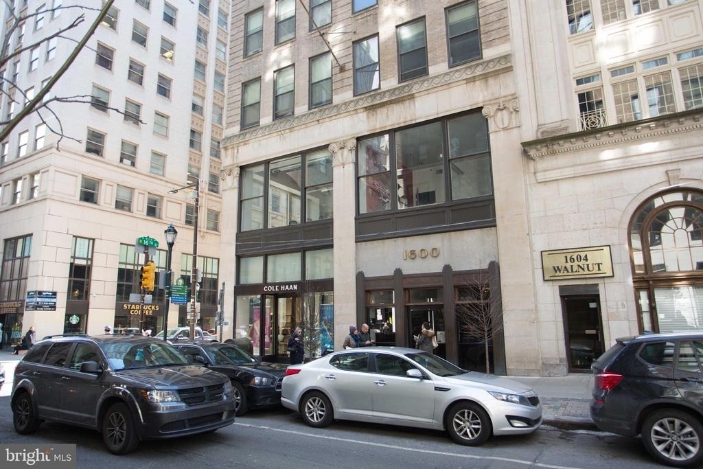 1600-3 Walnut Street - Photo 1