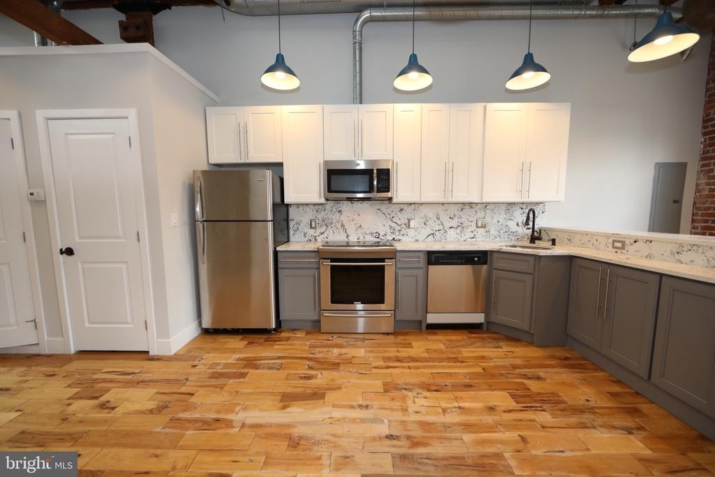 1822 E Glenwood - Photo 3