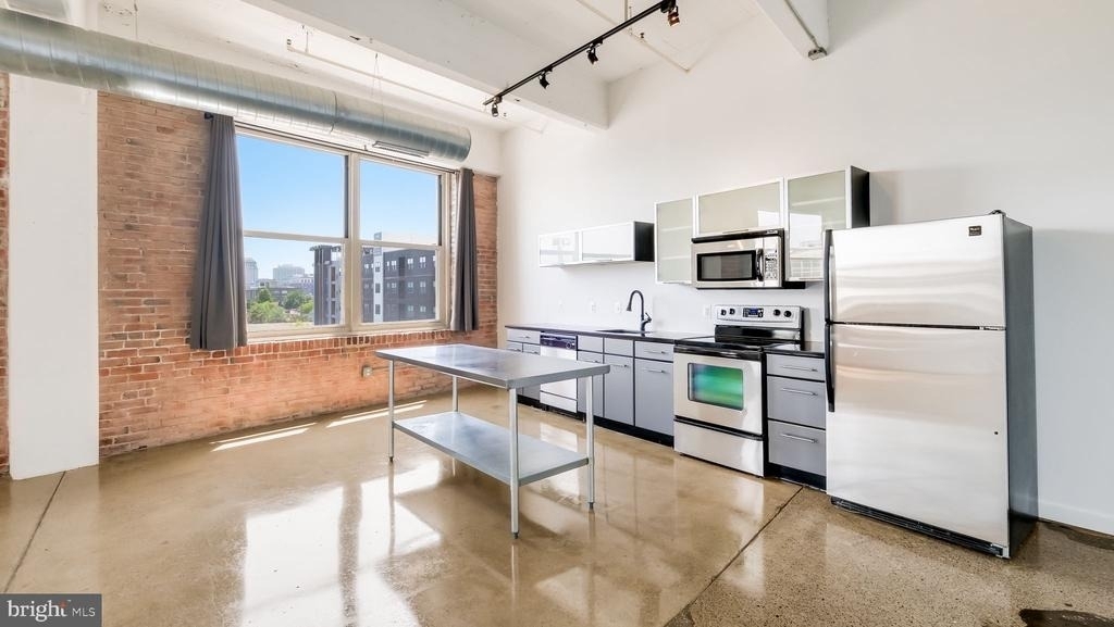 444 N 4th Street - Photo 2