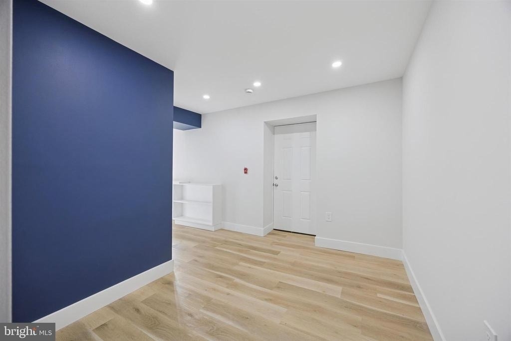 4522 Baker Street - Photo 4