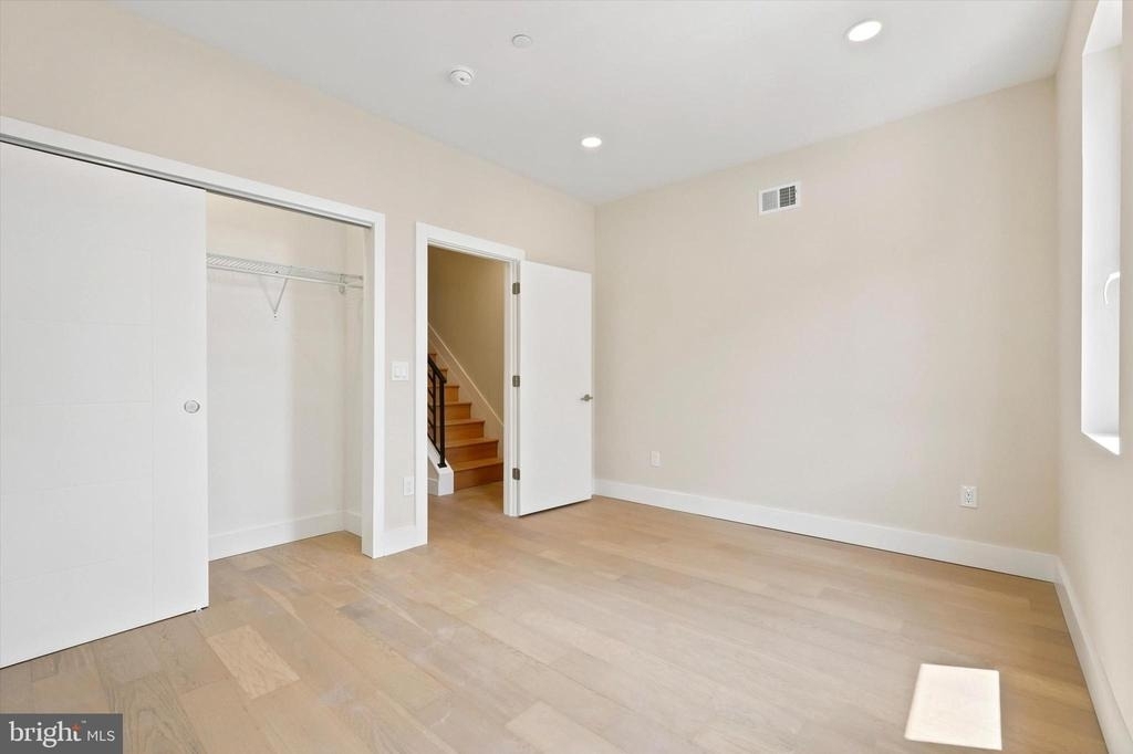 2440 E Harold Street - Photo 8