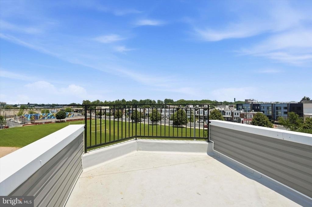 2440 E Harold Street - Photo 14