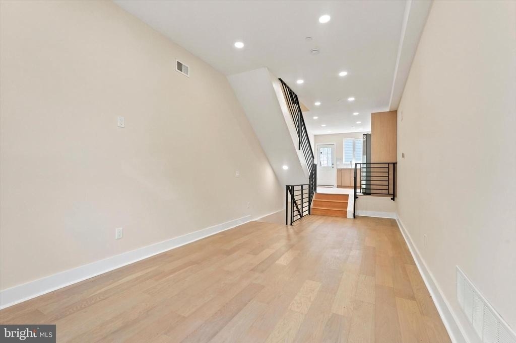 2440 E Harold Street - Photo 1