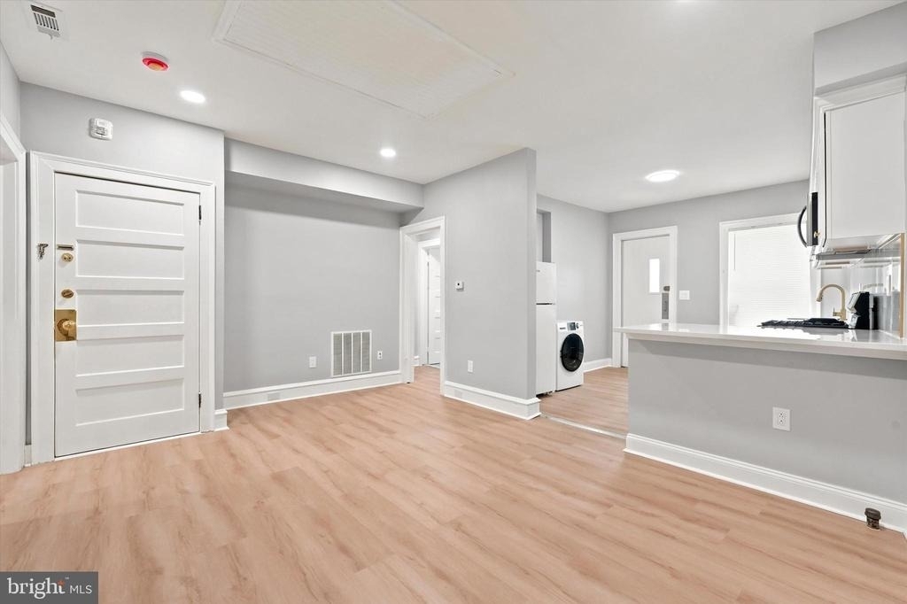 5548 Ridge Avenue - Photo 2