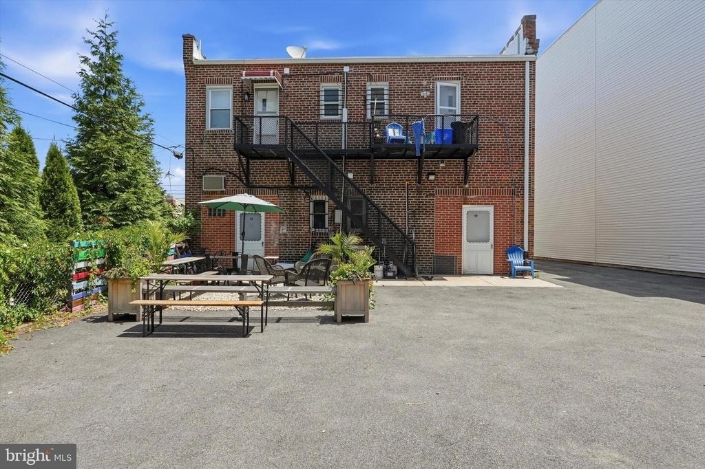 5548 Ridge Avenue - Photo 14