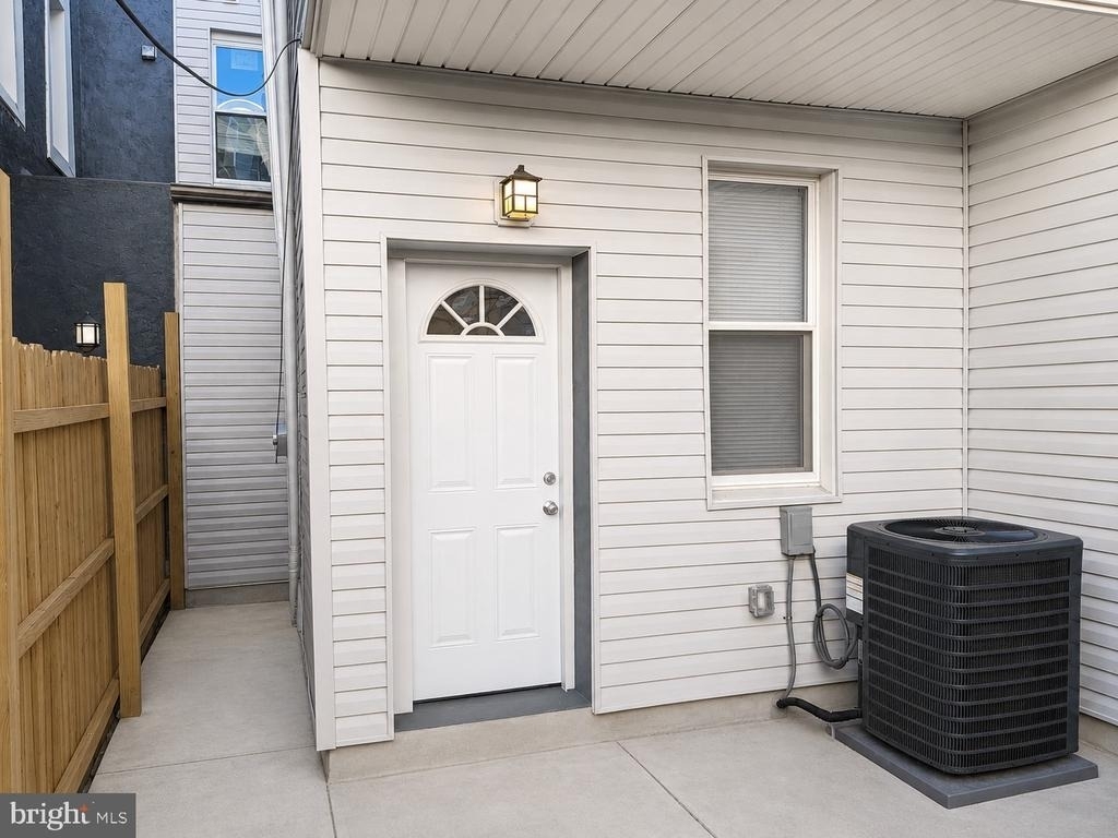 3133 Euclid Avenue - Photo 16