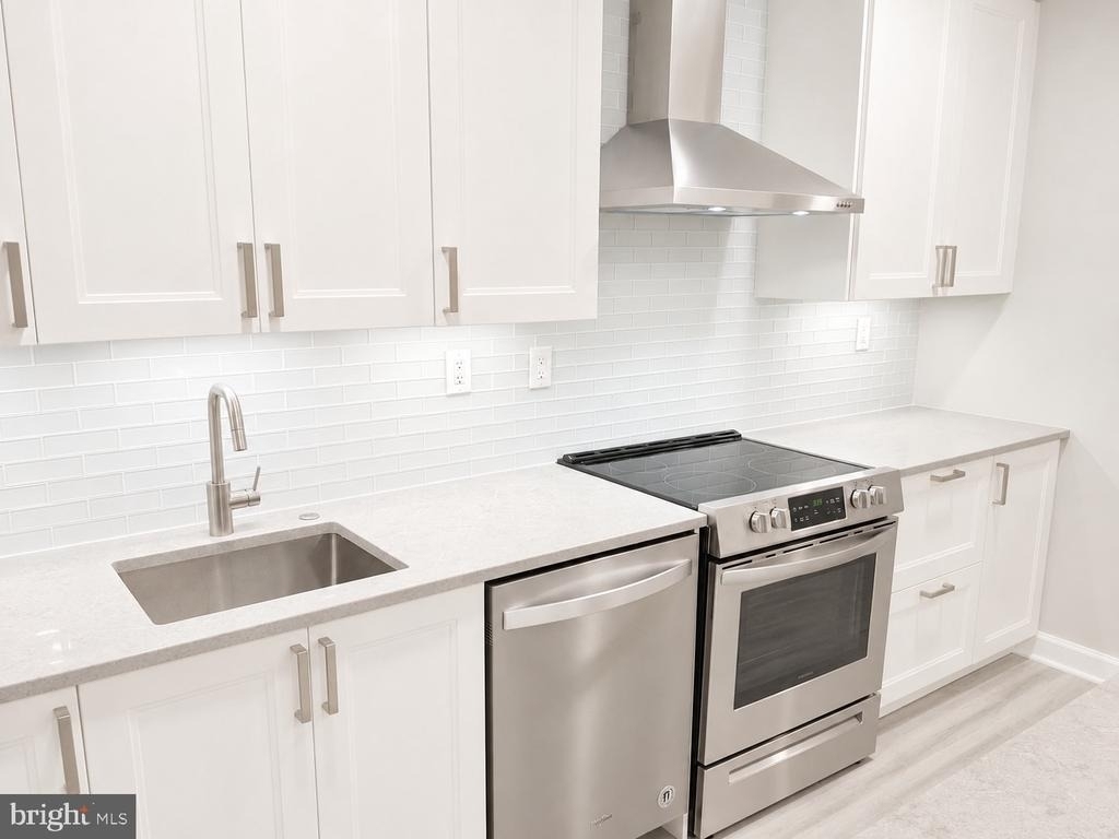3133 Euclid Avenue - Photo 2