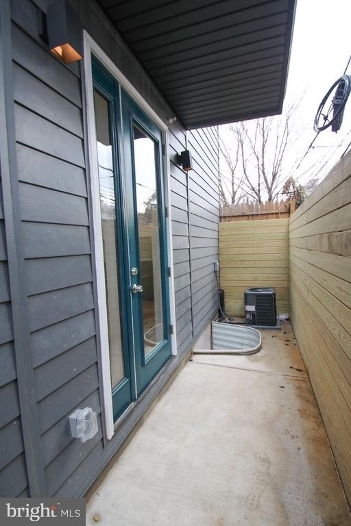 810 N Uber Street - Photo 33