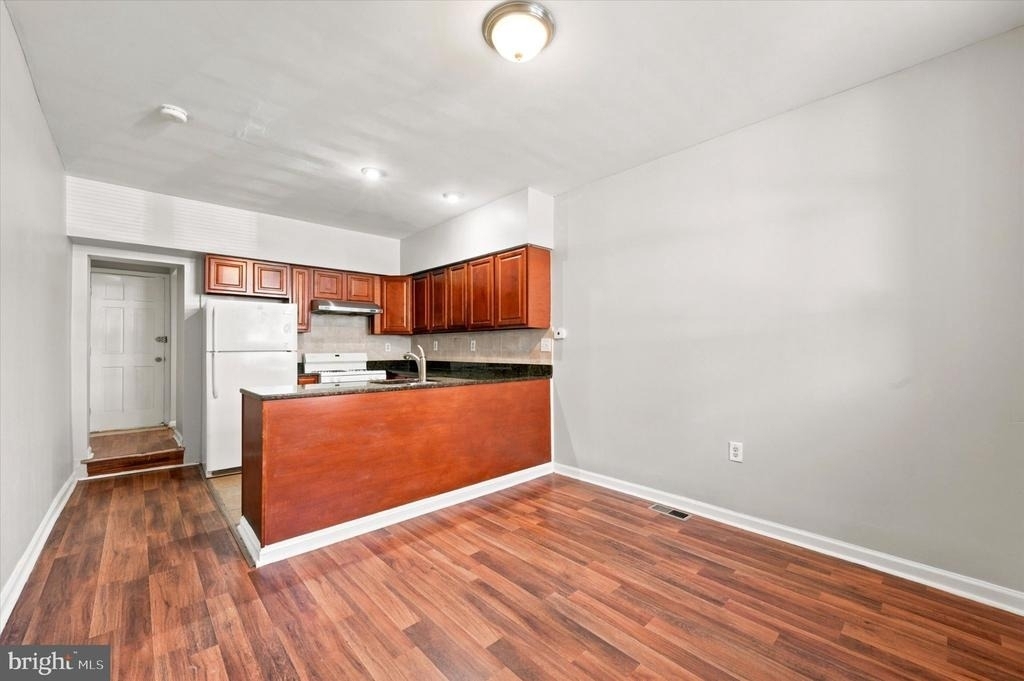 1241 S 8th Street - Photo 2