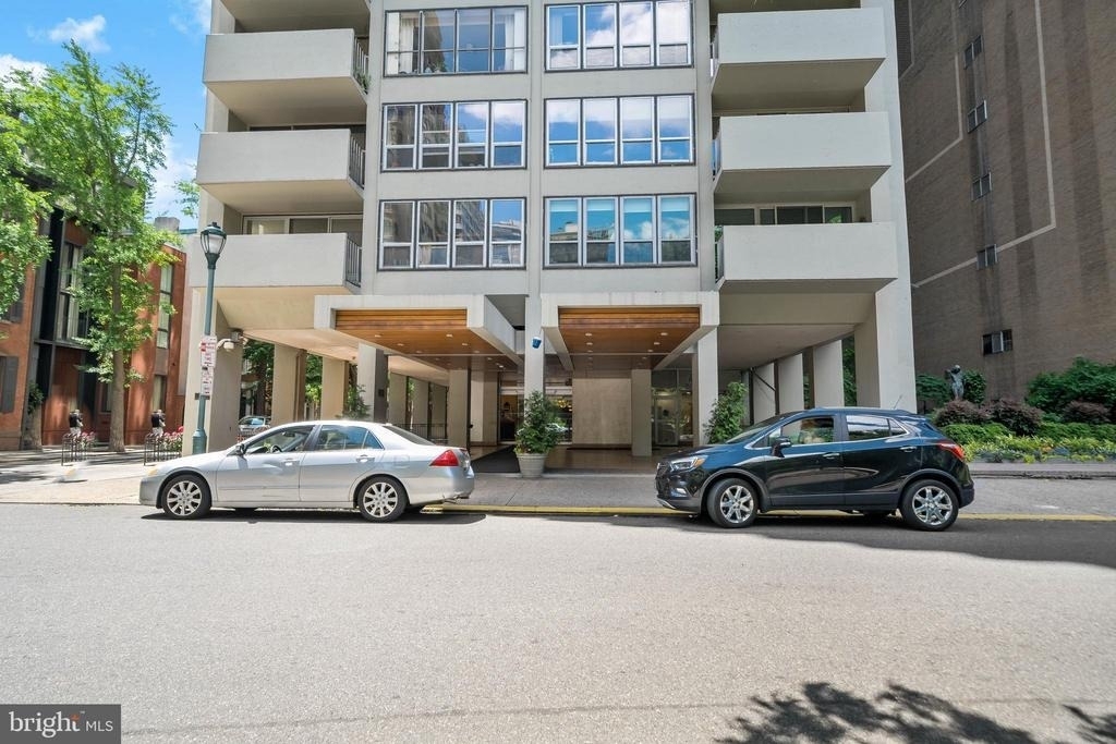224 W Rittenhouse Square - Photo 11
