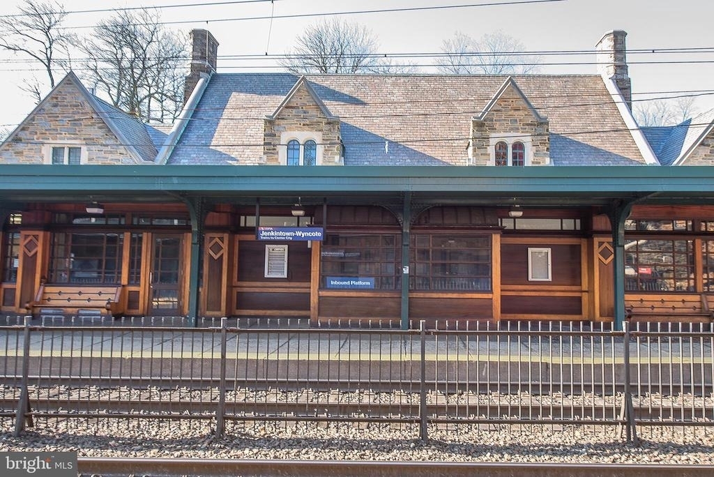 100 West Avenue - Photo 14