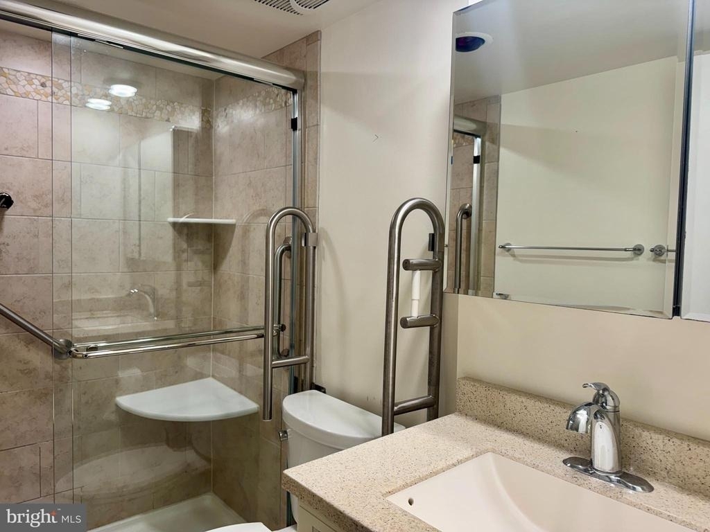100 West Avenue - Photo 10
