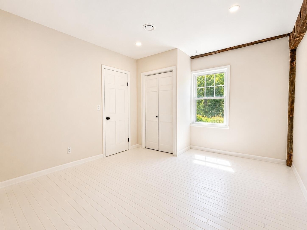 15300 Red Arrow Highway - Photo 11