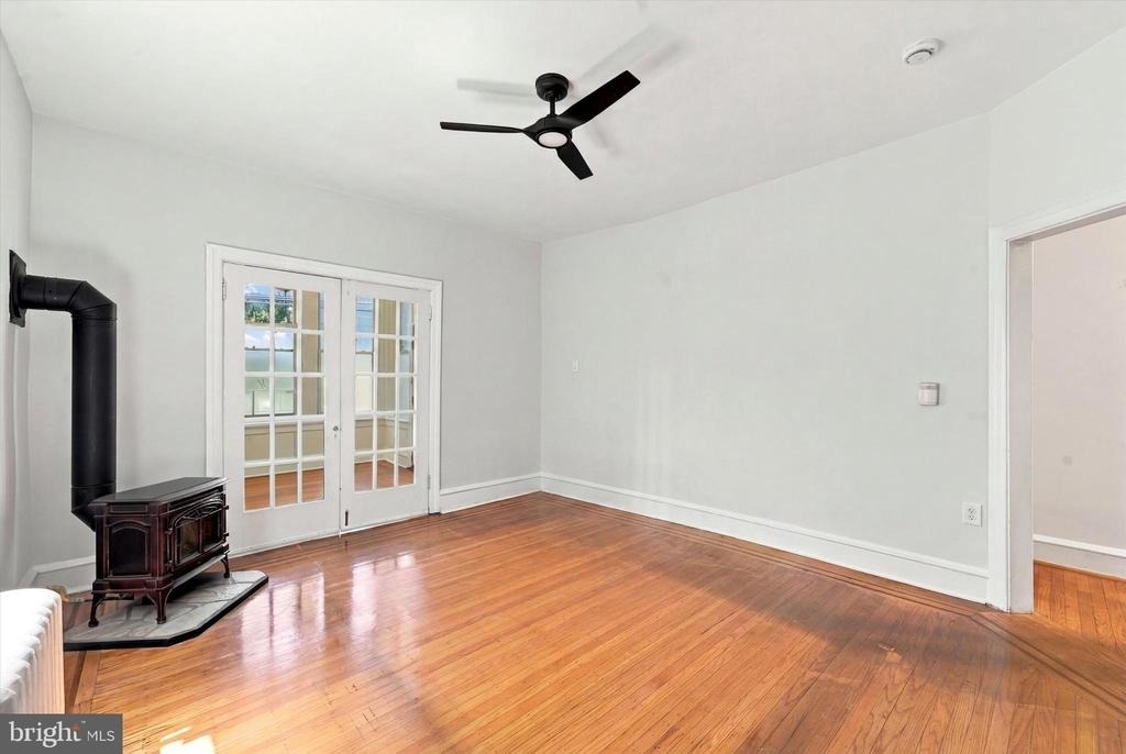 1 W Athens Avenue - Photo 6