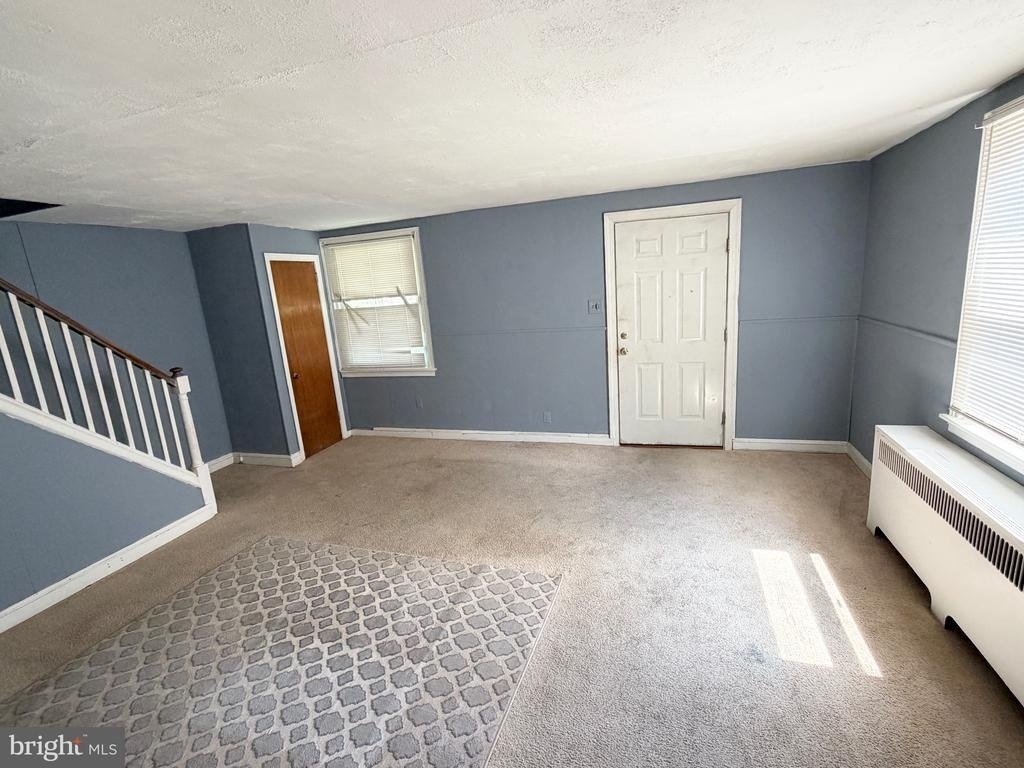 1123 Chester Pike - Photo 2