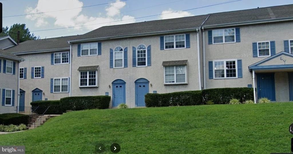 44 S Lansdowne Avenue - Photo 0