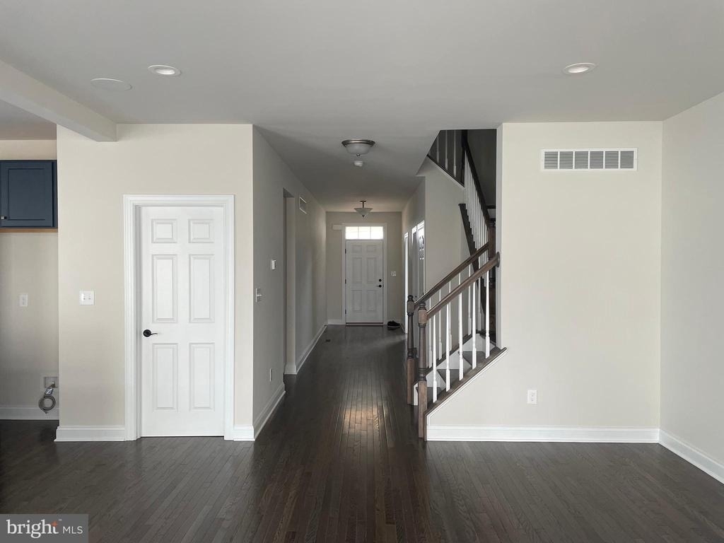 512 Lewis Street - Photo 3