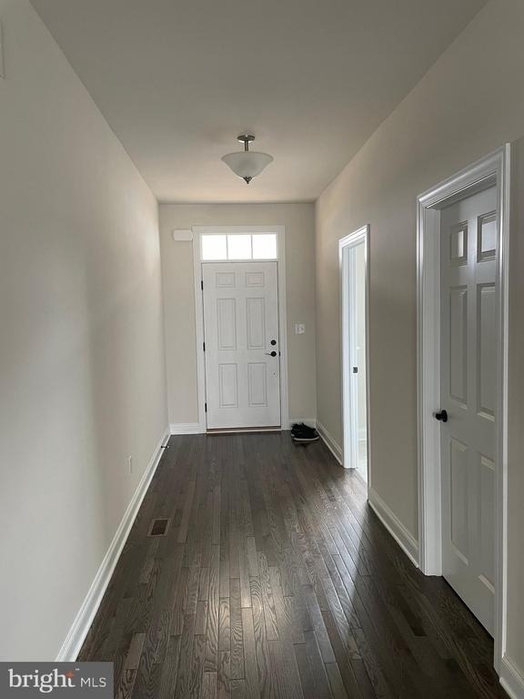 512 Lewis Street - Photo 1