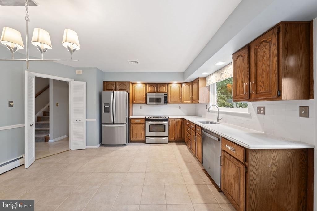 1026 Waltham Road - Photo 3