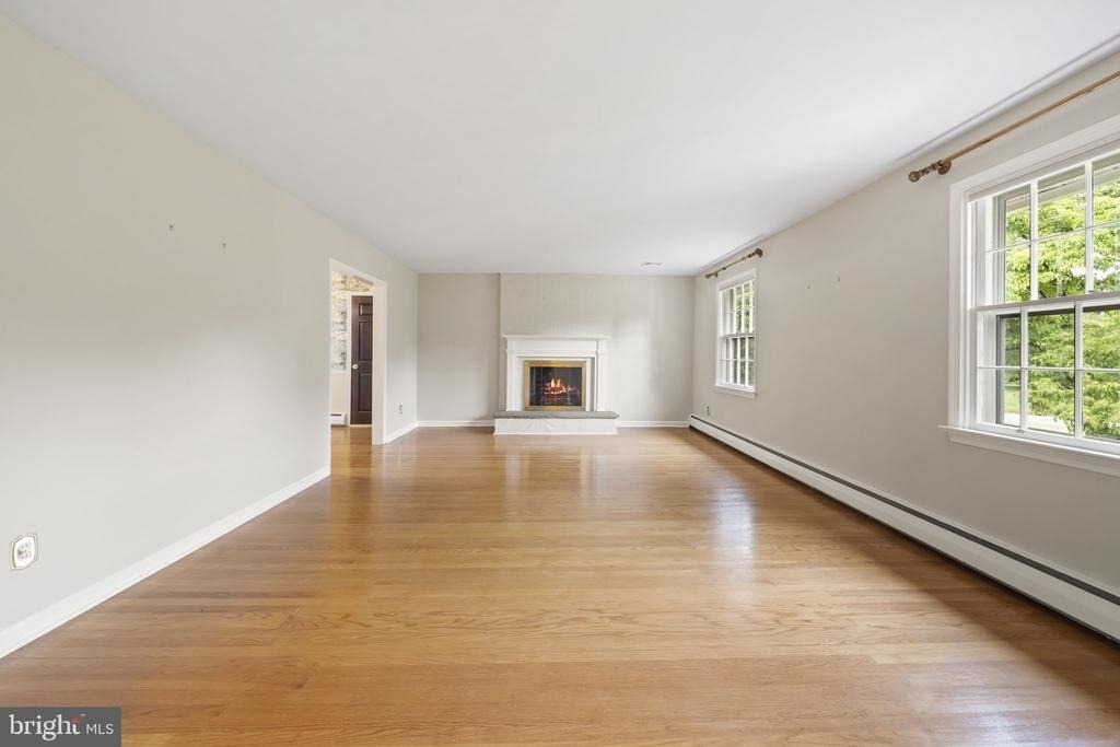 1026 Waltham Road - Photo 6