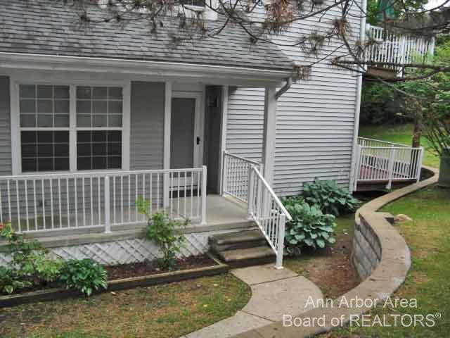 4299 Pine Ridge Court - Photo 1