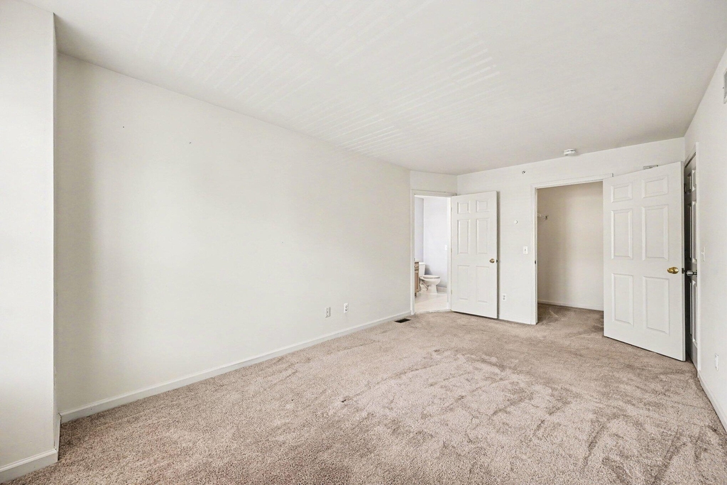 2878 Barclay Way - Photo 15