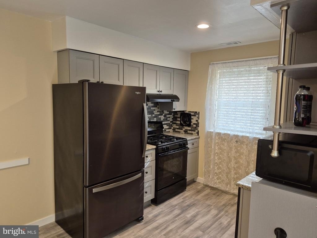 1155 York Road - Photo 5