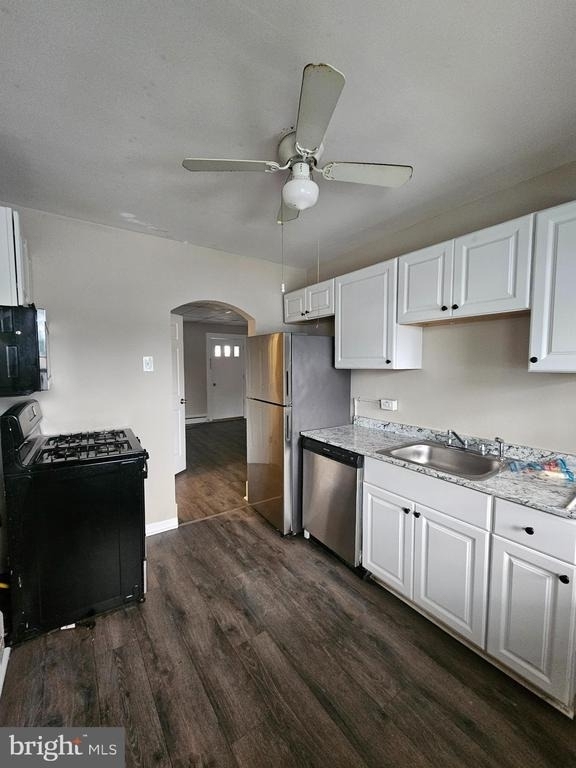 237 Cleveland St - Photo 3