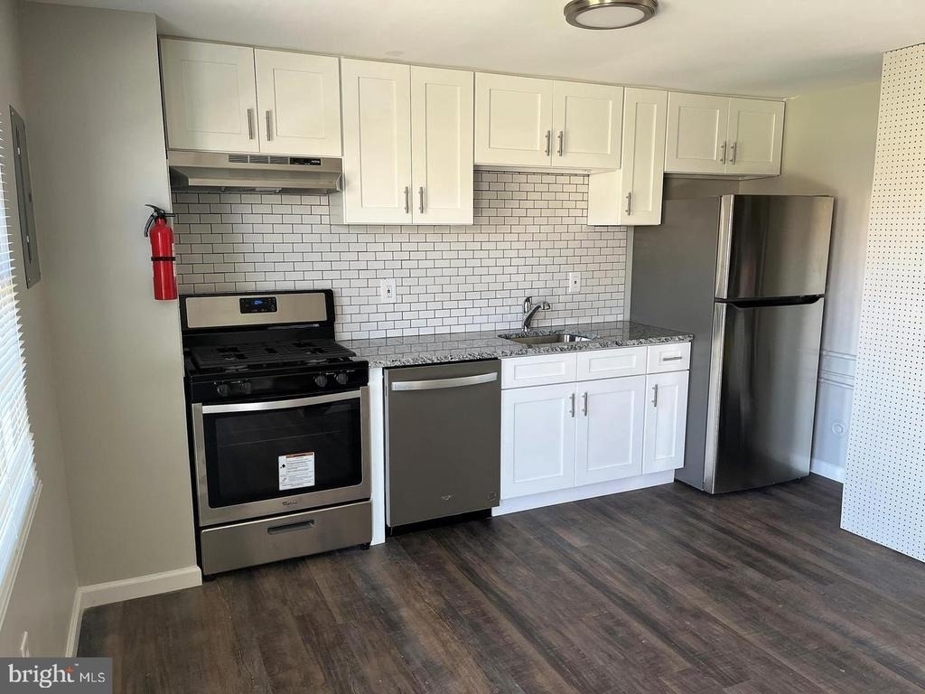 65 North St - Photo 0