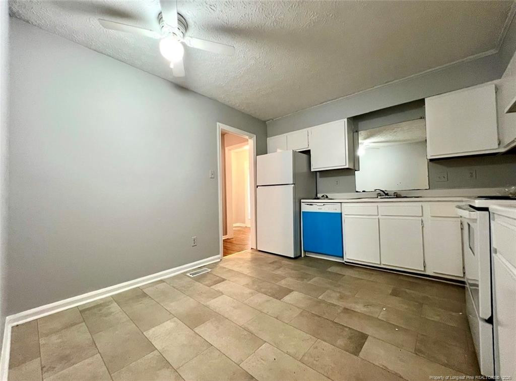 7013 Darnell Street - Photo 2